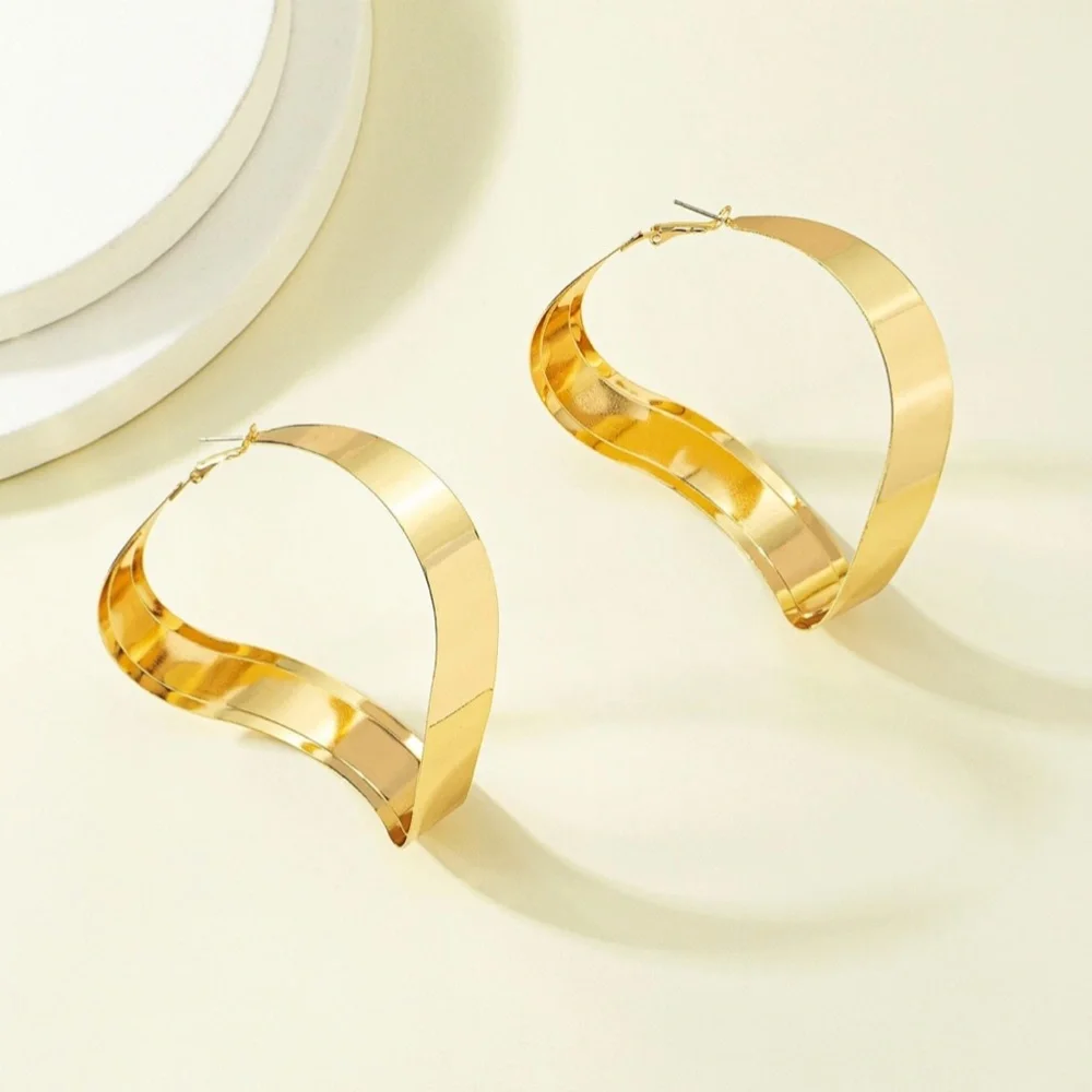 Dangle Fashion Earrings Yellow Gold Tone Irregular Hoop Shape - Picture 2 of 6
